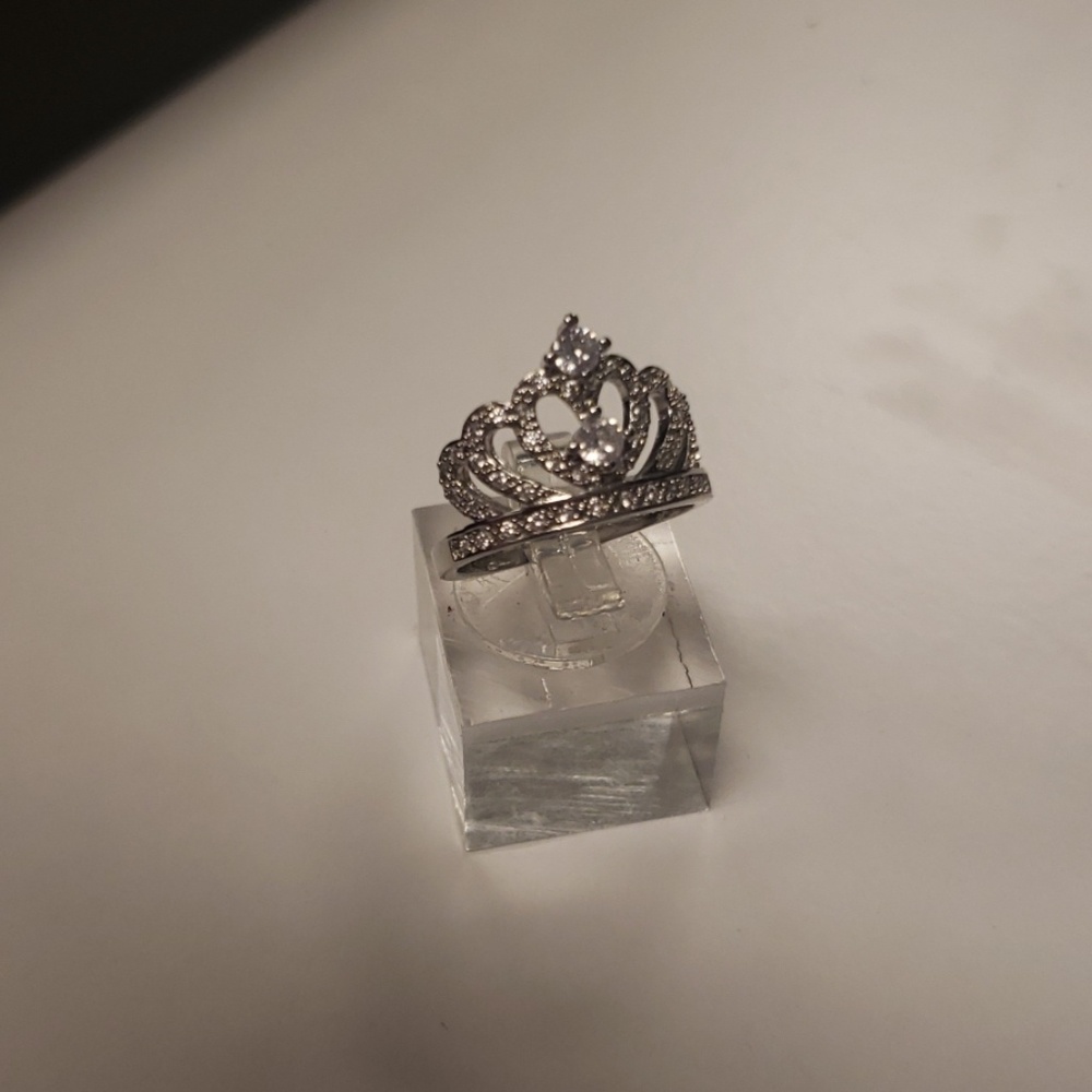 Silver crown ring - Picture 3 of 4